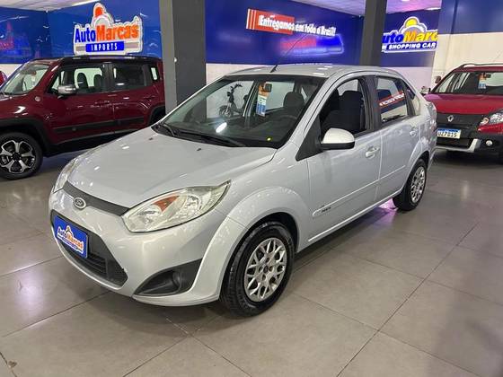 FORD FIESTA 1.6 ROCAM SE 8V FLEX 4P MANUAL FORD FIESTA 1.6 ROCAM SE 8V FLEX 4P MANUAL